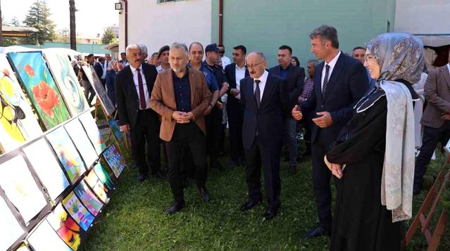 Beyşehir ve Hüyük'te el emeği eserler görücüye çıktı
