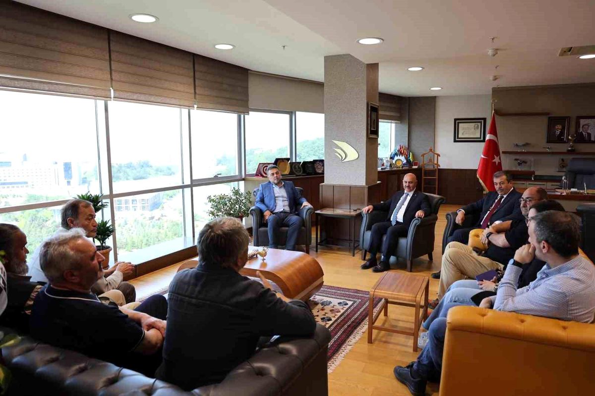 Çalışan Gazeteciler öneri ve taleplerini Rektör Prof. Dr. Sözbir'e anlattılar