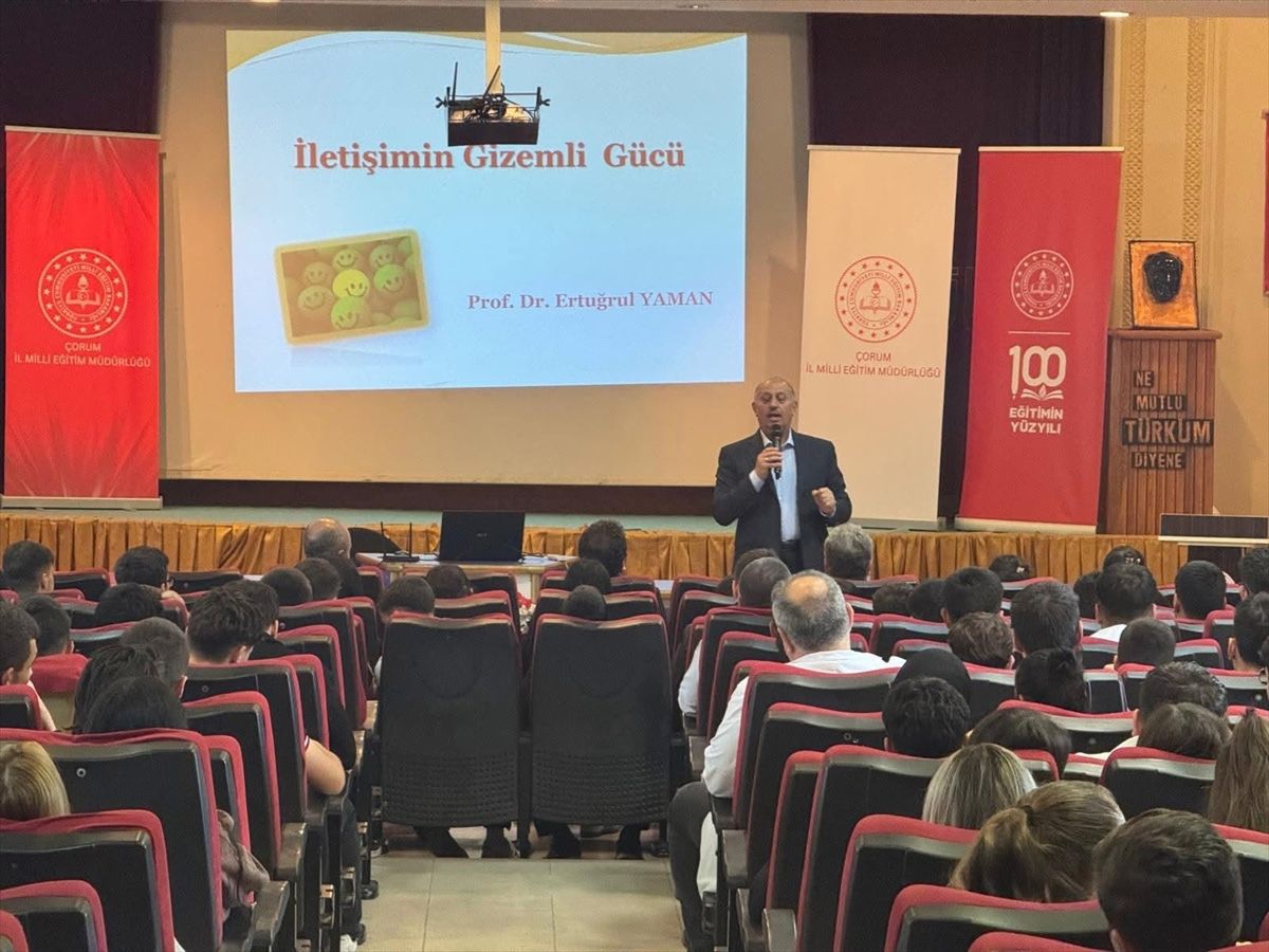 Çorum'da 'İletişimin Gizemli Gücü' konulu seminer düzenlendi