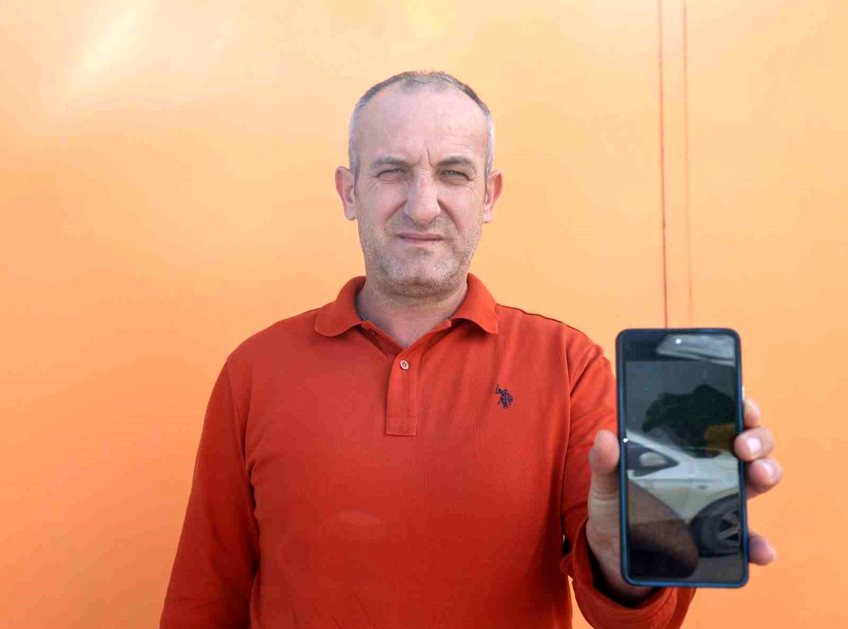 Devriye attığı esnada binaya çarpan yaralı şahini kurtardı