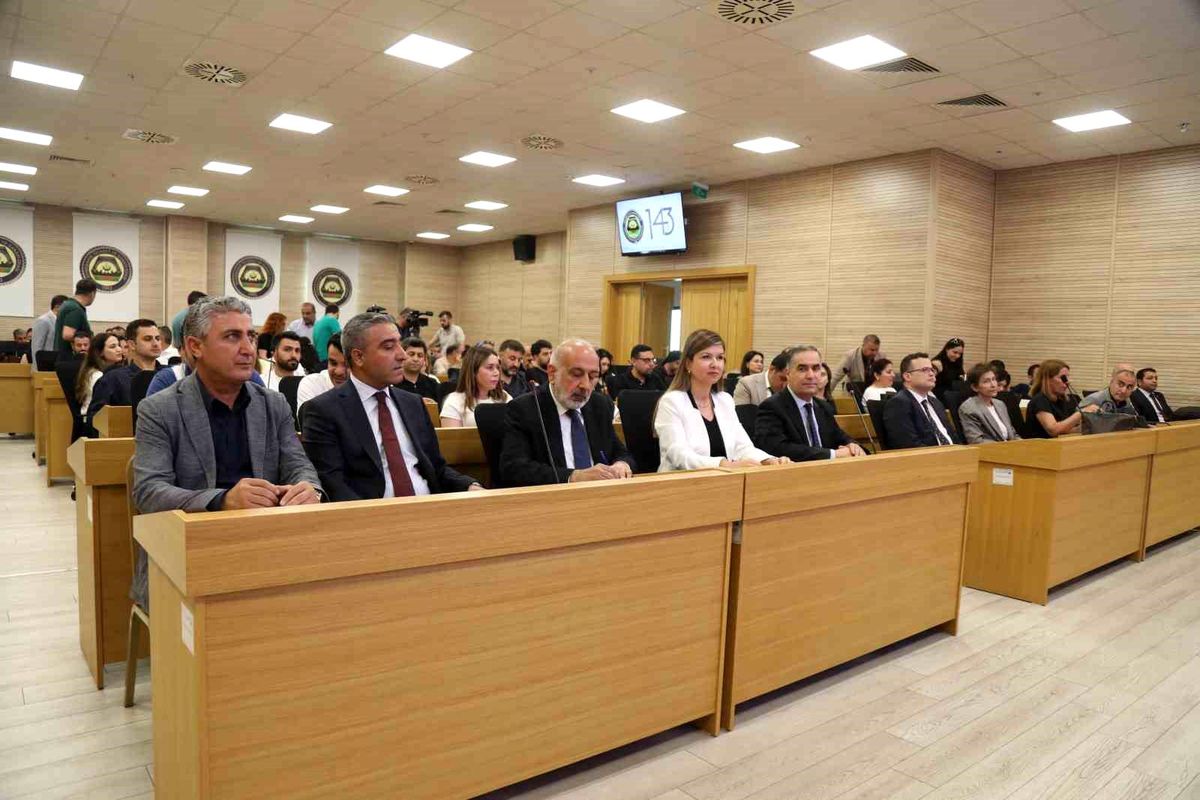 Diyarbakır'da işverenlere rehberlik toplantısı: 'Ceza değil, bilgilendirme için buradayız'
