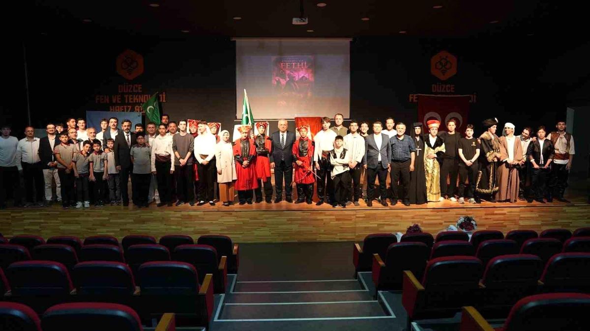 Düzce'de İstanbul'un fethi coşkuyla anıldı