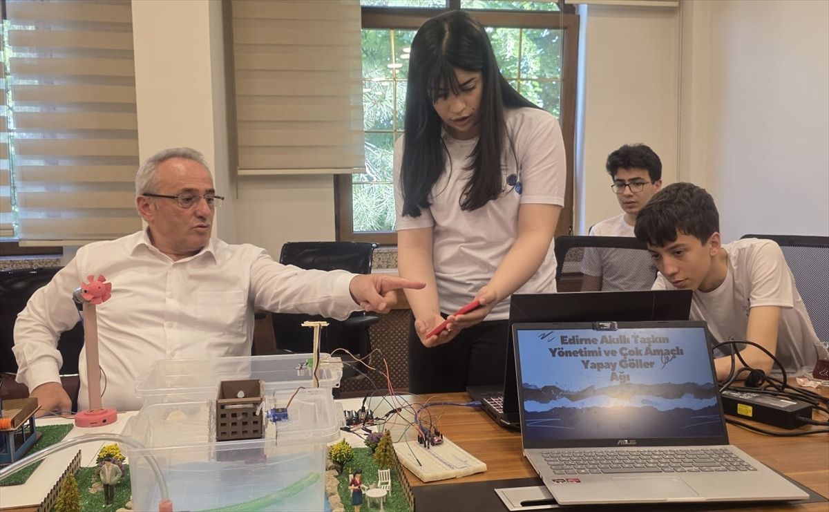 Edirne Süleyman Demirel Fen Lisesi öğrencileri projelerini tanıttı