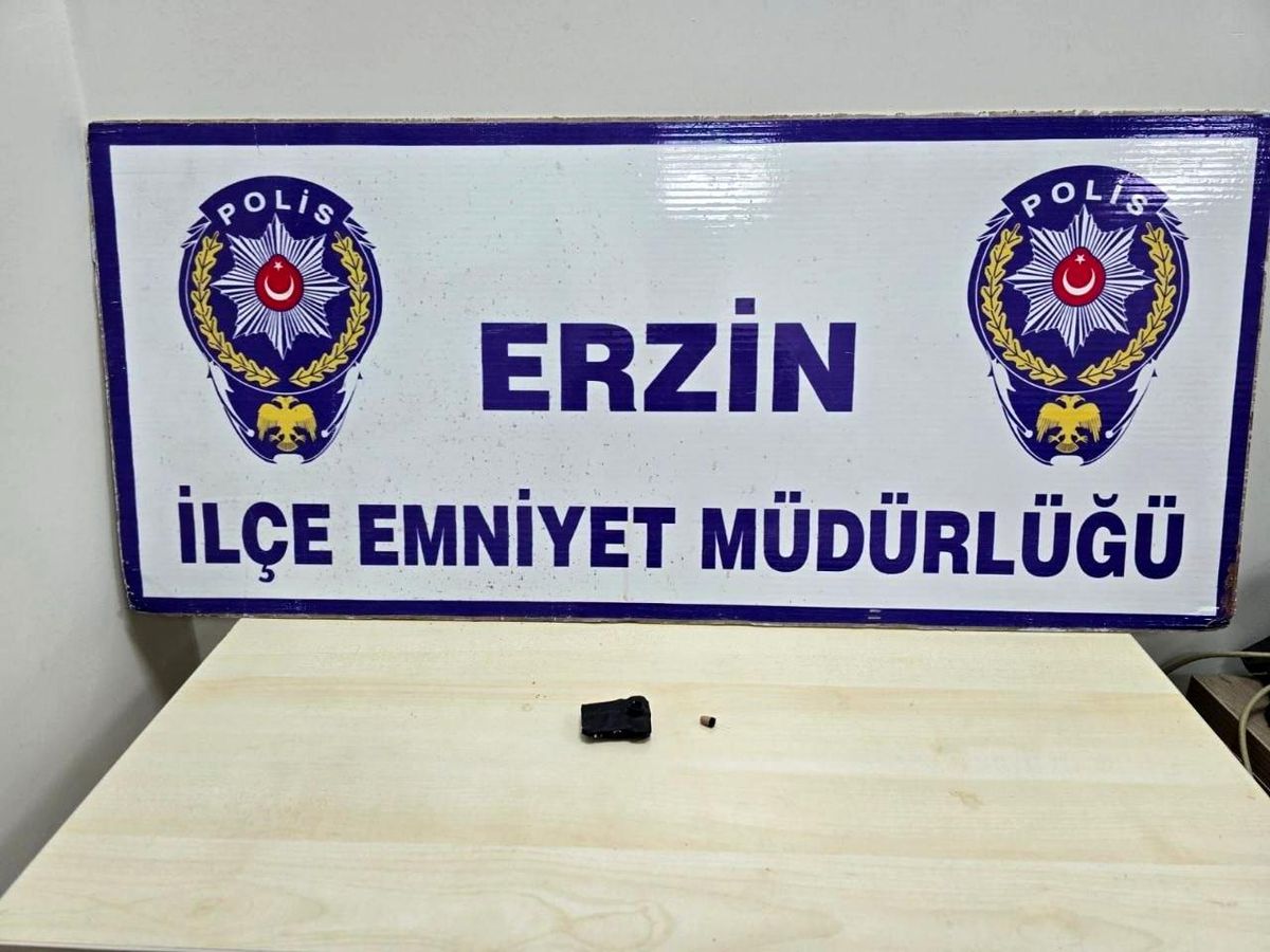 Erzin'de ehliyet sınavına kopya düzeneğiyle giren şahıs yakayı ele verdi