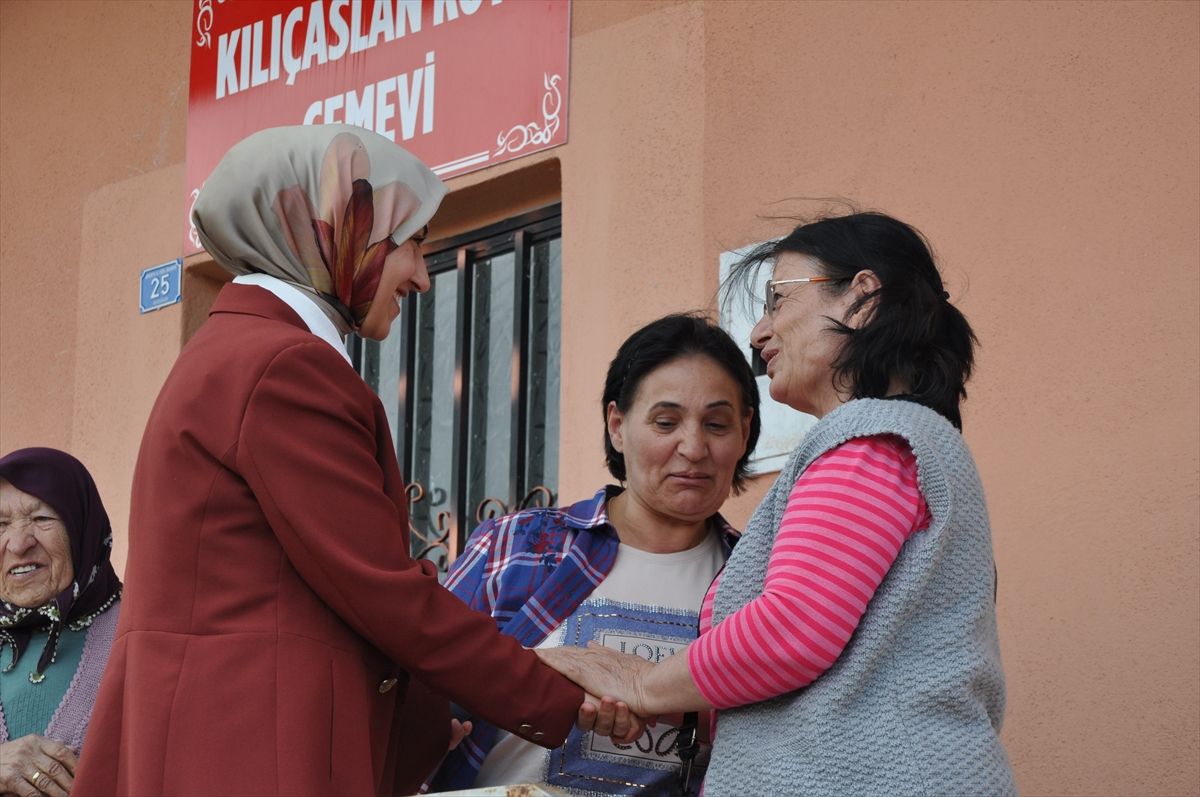Gümüşhacıköy Kaymakamı Güneş köy ziyaretlerini sürdürüyor