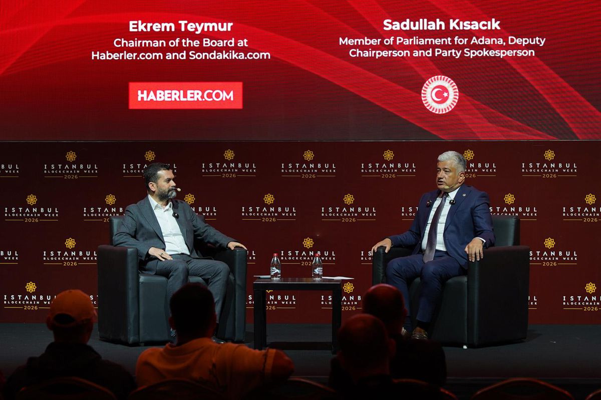 Ekrem Teymur ve Sadullah Kısacık İstanbul Blockchain Week 2026'da: Kripto parada yatırımcılar için düzenlemeler gerekli