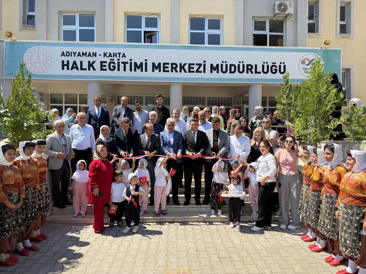 Kahta'da 'Hayat Boyu Öğrenme Haftası' kapsamında sergisi açılış düzenlendi