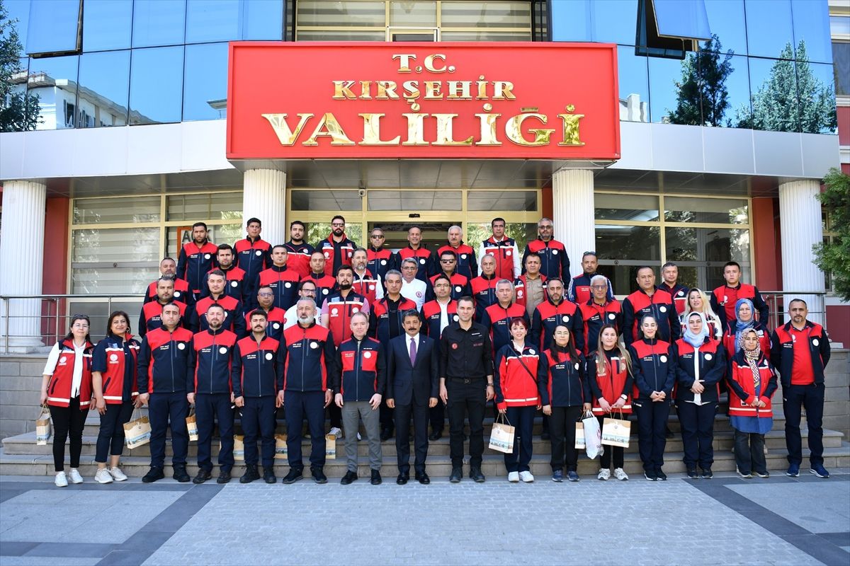Kırşehir Valisi Demiryürek, MEB AKUB ekibiyle bir araya geldi