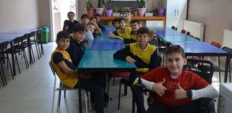 Öğretmeninin sırtında taşıdığı öğrenci iyileşip futbolcu olmak istiyor