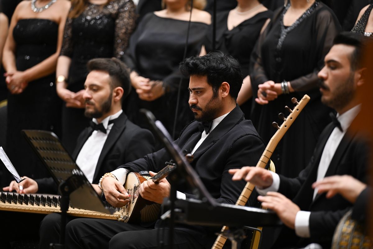 Sağlık çalışanları 'Sağlığın Melodileri' konseri verdi