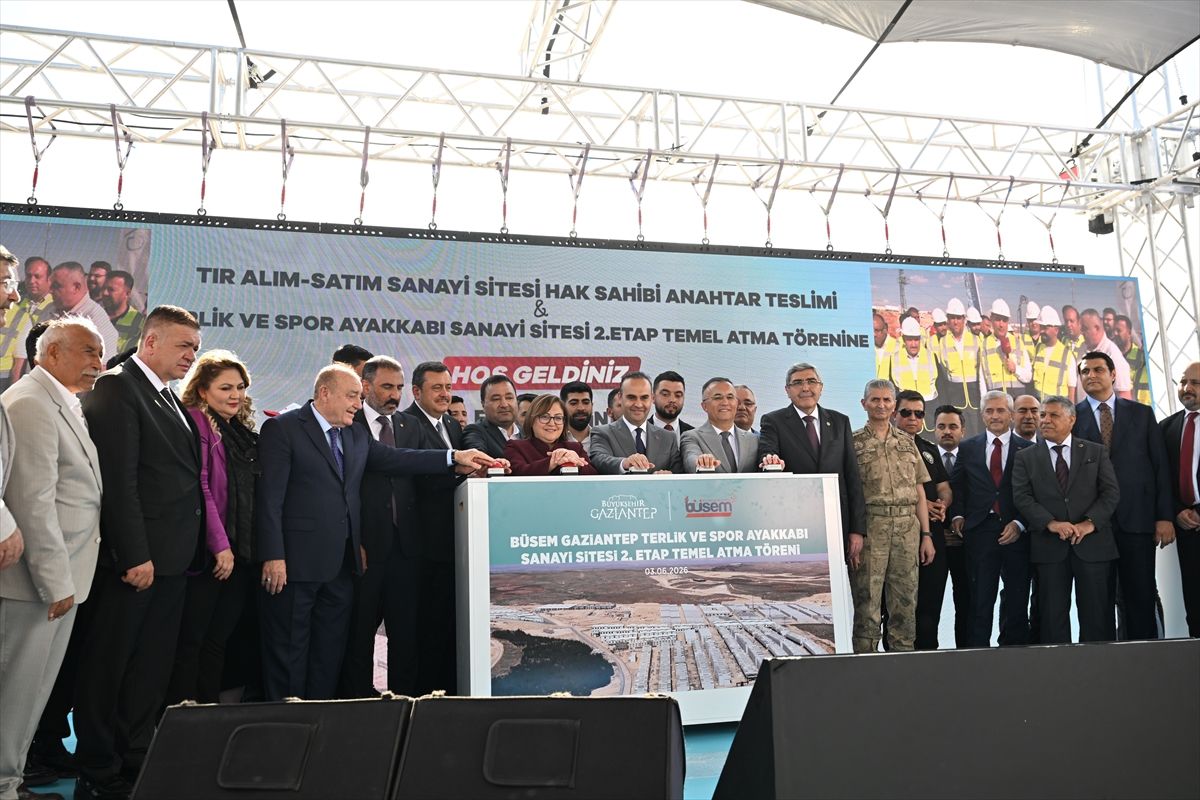 Bakan Kacır: OSB'lerde fabrika sayısı 61 bine çıktı