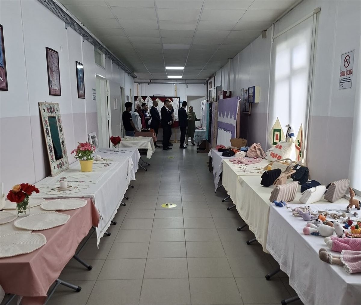 Saraydüzü'nde Halk Eğitimi Merkezi kursiyerlerince yıl sonu sergisi açıldı