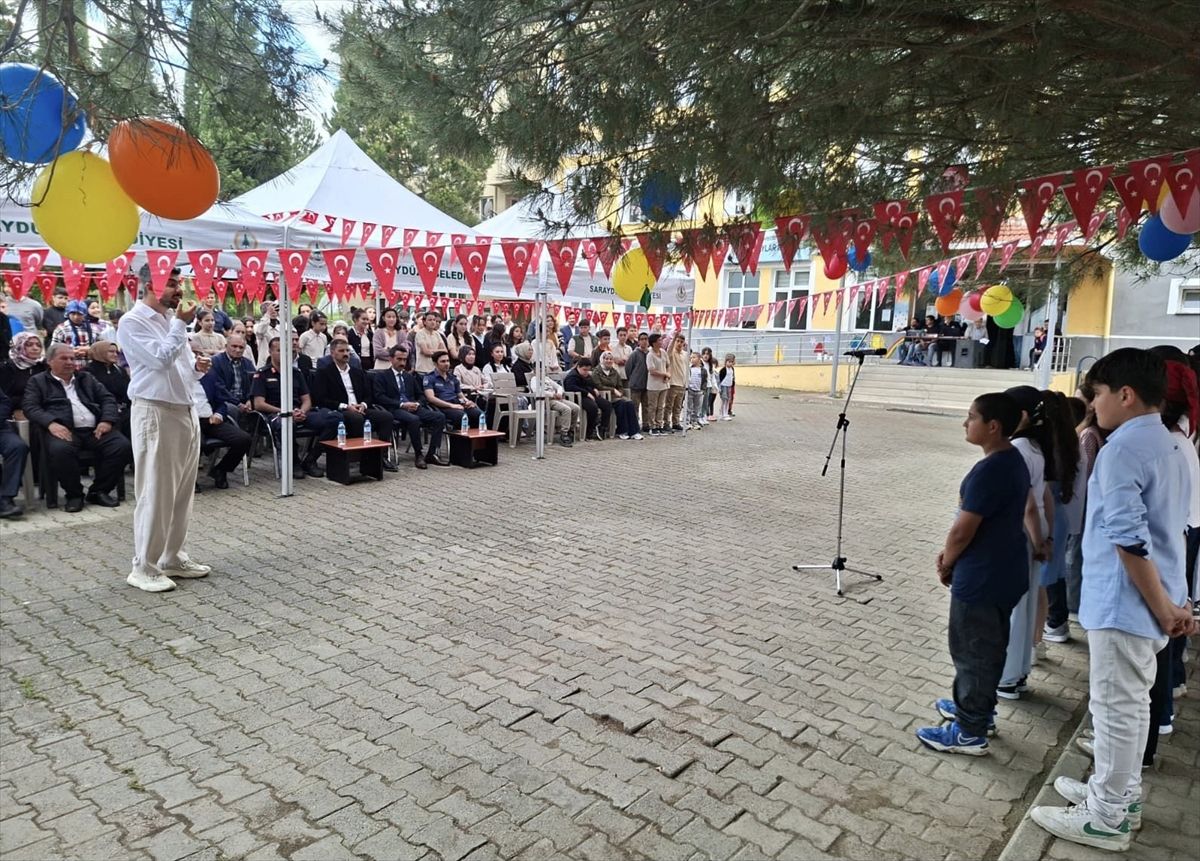 Saraydüzü'nde öğrencilerce 'Nostalji Konseri' düzenlendi