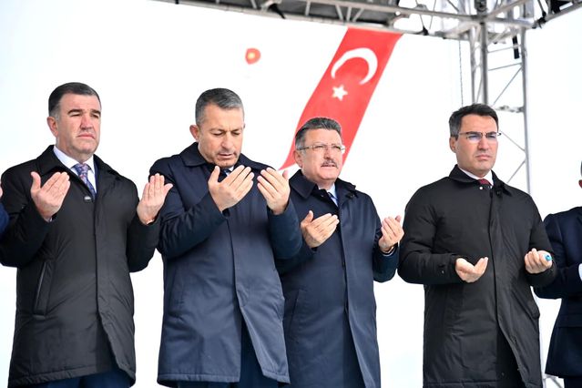 Soğanlı Dağı'ndaki RES Cumhurbaşkanı Erdoğan'ın katılımıyla açıldı