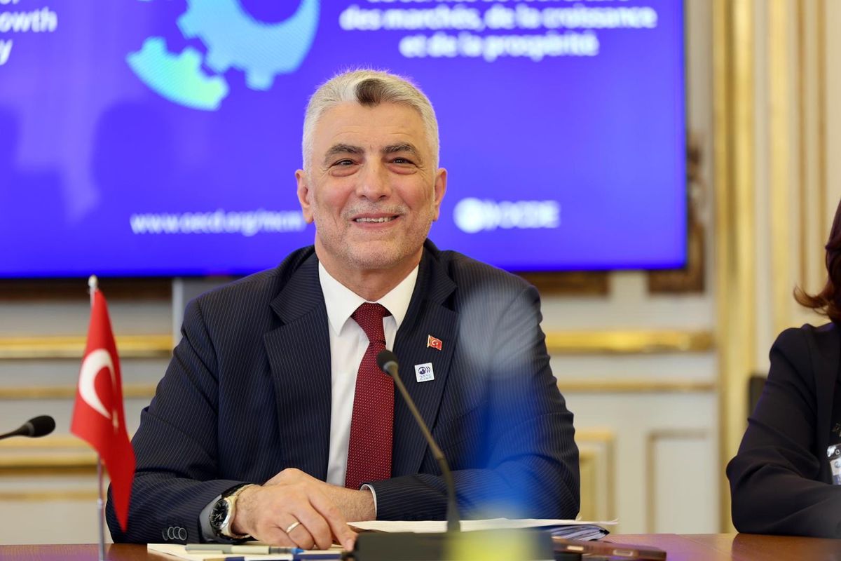 Ticaret Bakanı Bolat, Fransa'da temaslarını sürdürüyor