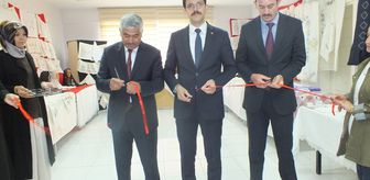 Ulaş'ta el sanatları sergisi açıldı