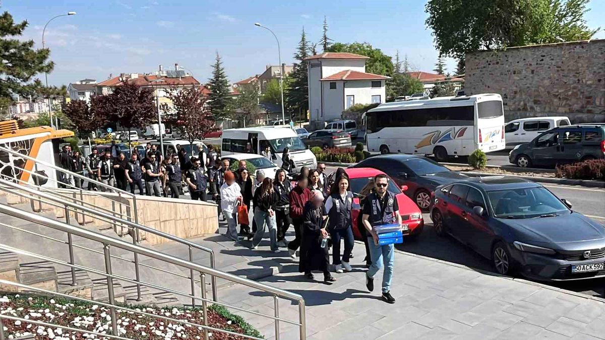Yasa dışı bahis operasyonunda 34 şüpheli adliyeye sevk edildi