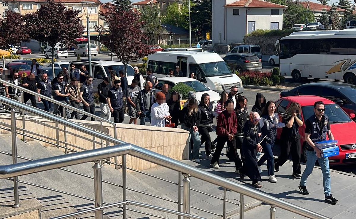 'Yasa dışı bahis' operasyonunda gözaltına alınan şüphelilerden 34'ü adliyede