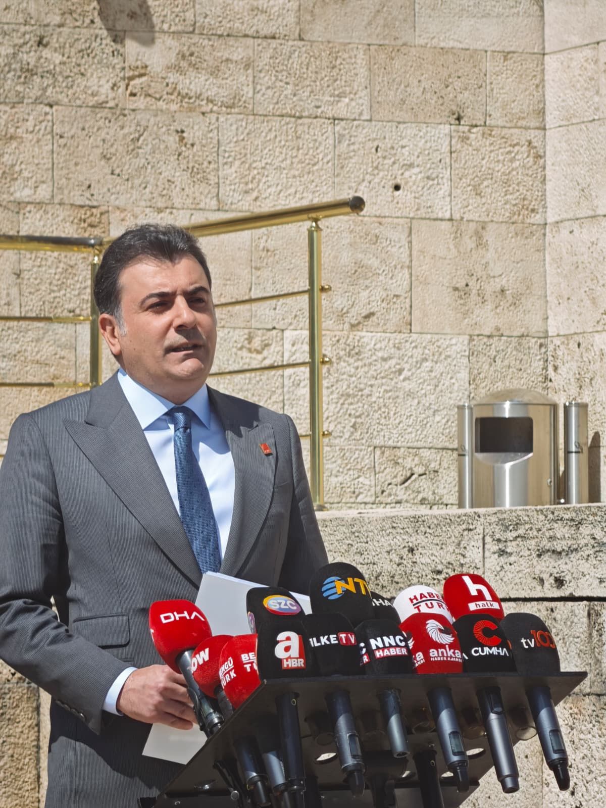 Zeynel Emre: CHP'nin 25 Temmuz 2026'ya kadar kurultay yapması varlık yokluk meselesidir
