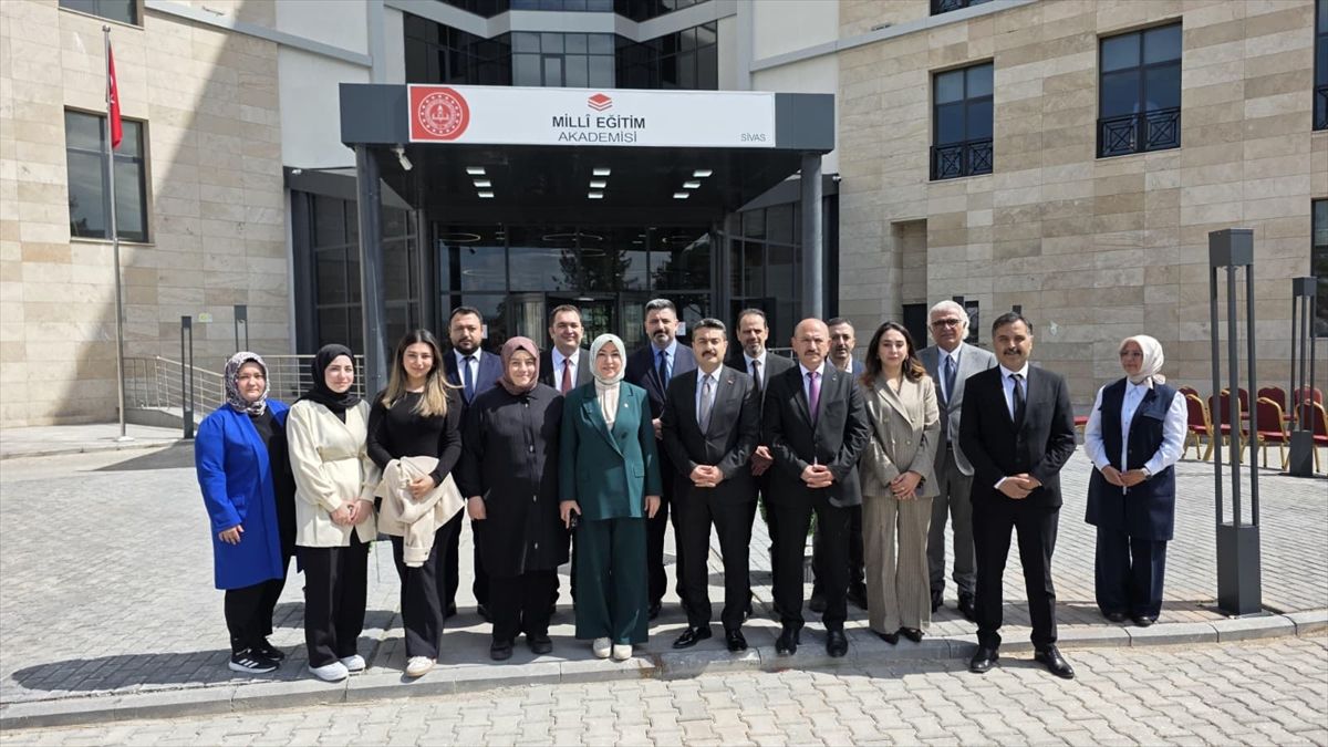 AK Parti Sivas Milletvekili Toy, Milli Eğitim Akademisi'ni ziyaret etti