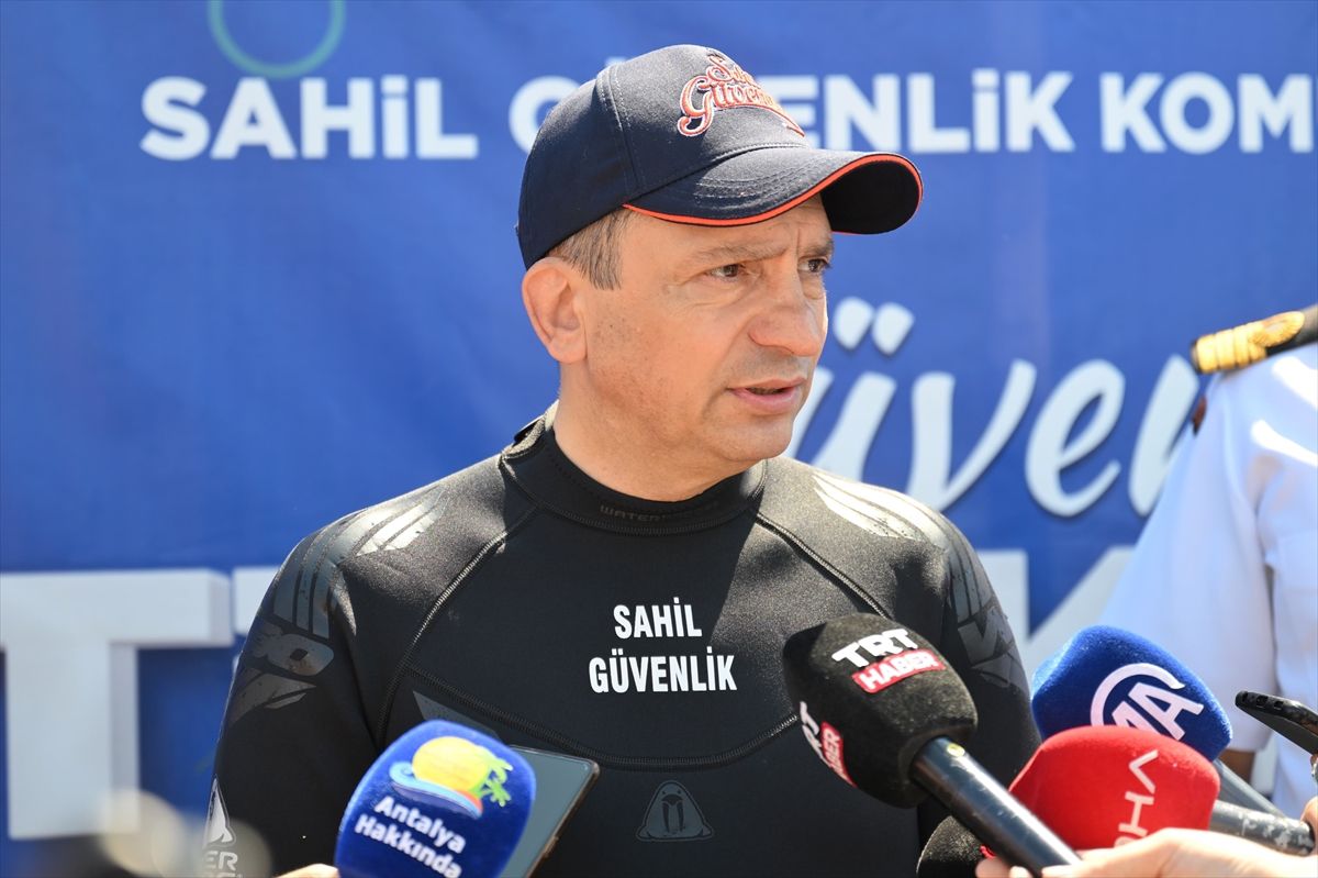 Antalya'da 'Dumansız Plaj' uygulaması başlatıldı