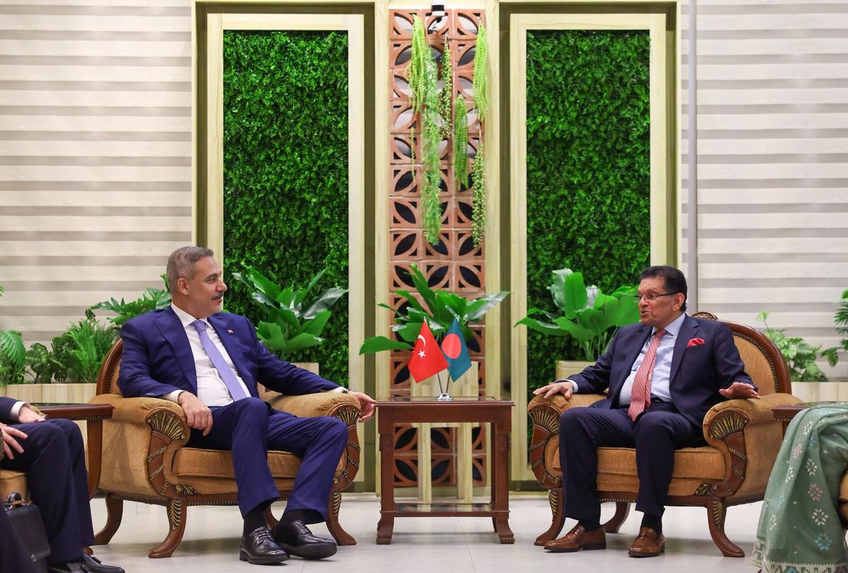 Bakan Fidan, Bangladeş Dışişleri Bakanı Rahman ile görüştü