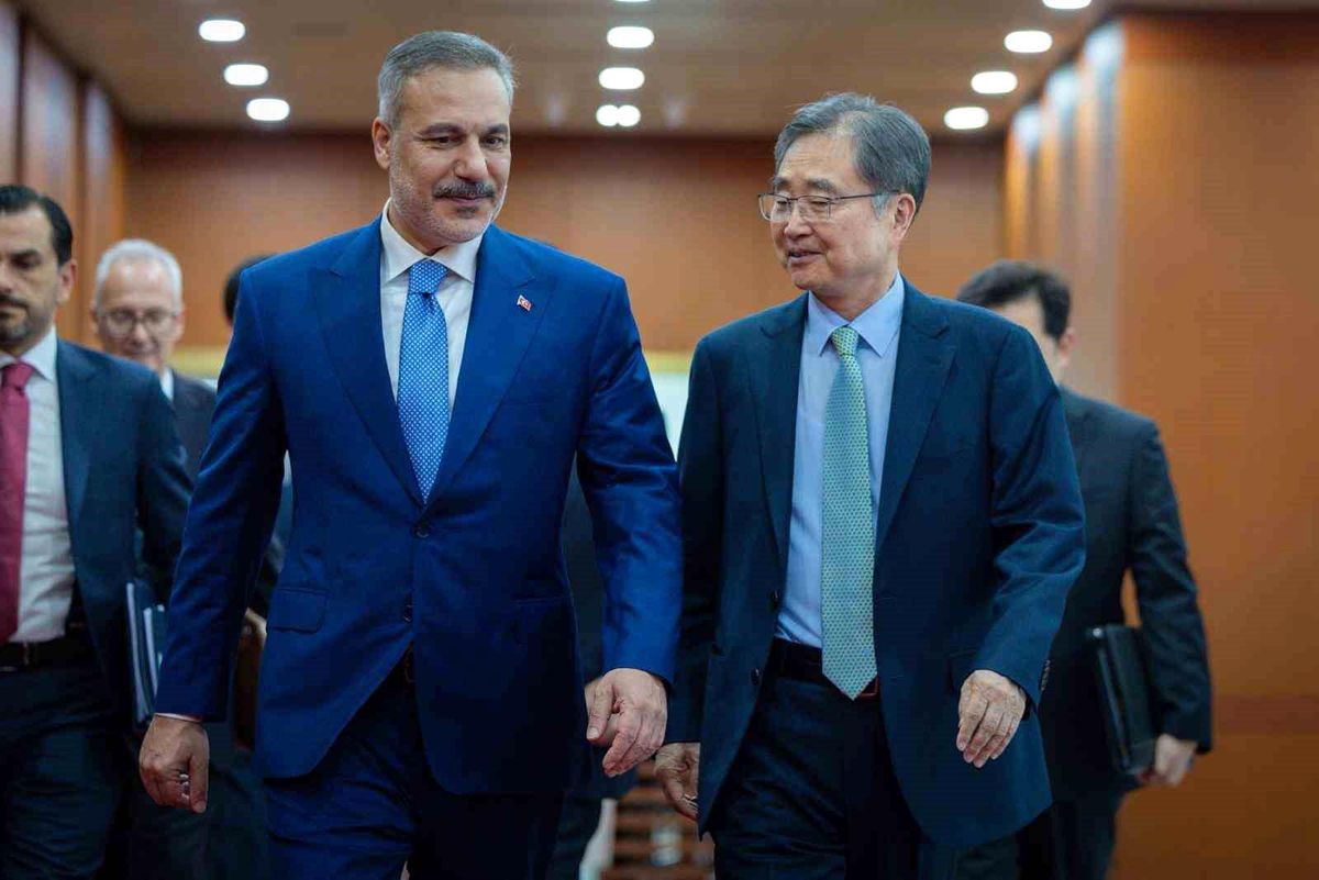 Dışişleri Bakanı Hakan Fidan ve Güney Koreli mevkidaşı Seul'de bir araya geldi.
