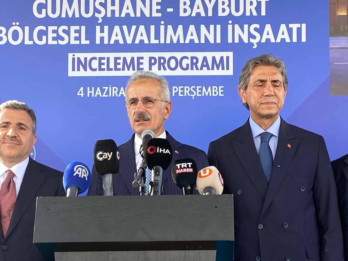 Ulaştırma Bakanı Bayburt-Gümüşhane Havalimanı'nı İnceledi