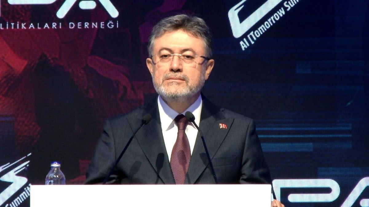 Bakan Yumaklı: 'Tarım ve Orman Sektöründe Yapay Zeka Destekli Dijital Dönüşüm Strateji Belgesi ve Eylem Planımızı hazırladık'