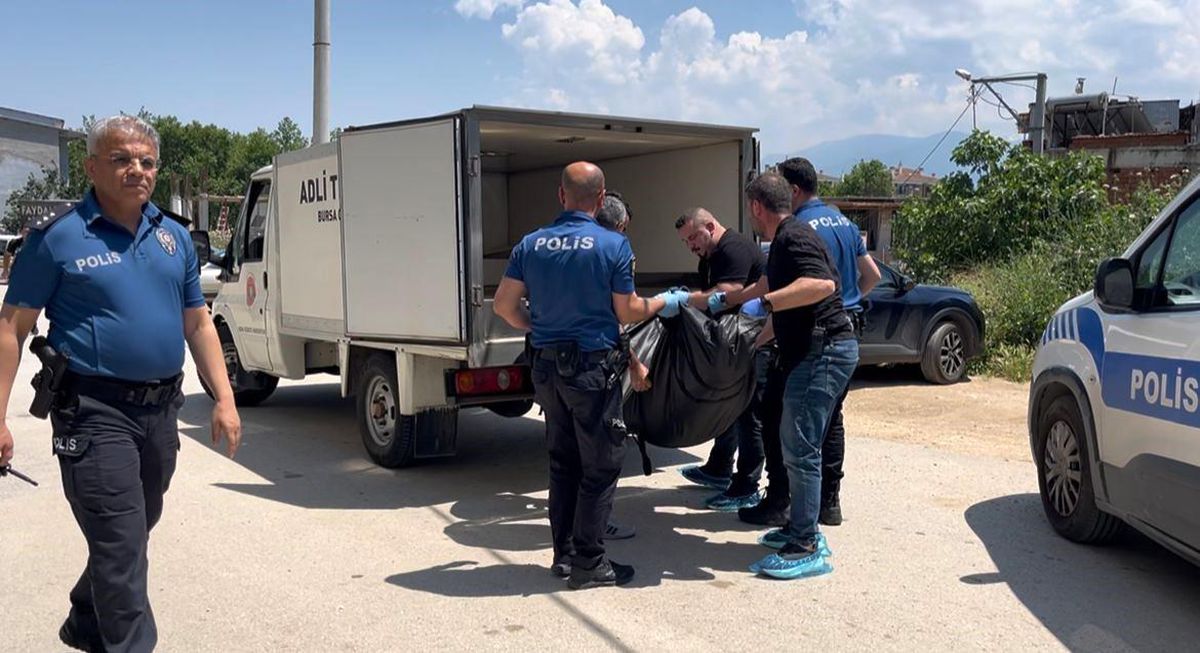 'Boşanmak istiyorum' dedi 10 yaşındaki çocuğunun yanında defalarca bıçaklanarak öldürüldü