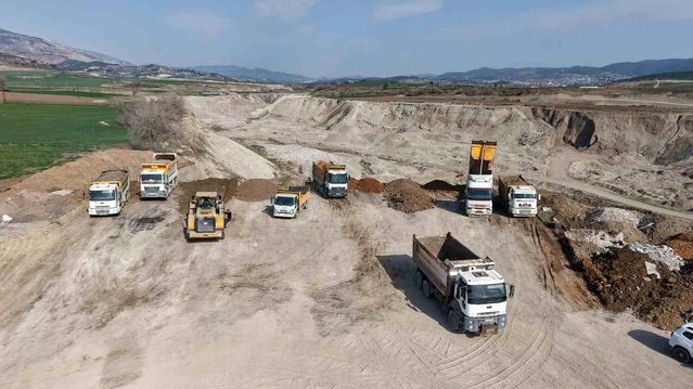 Büyükşehirden kaçak moloz uyarısı