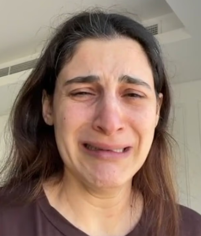 Zeynab Javadli had shared a heartbreaking video when she lost the custody case for her three daughters.