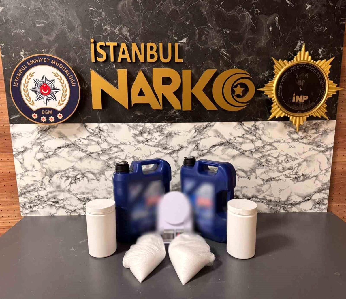 Esenyurt'ta uyuşturucu operasyonu: 11 kilo metamfetamin ele geçirildi
