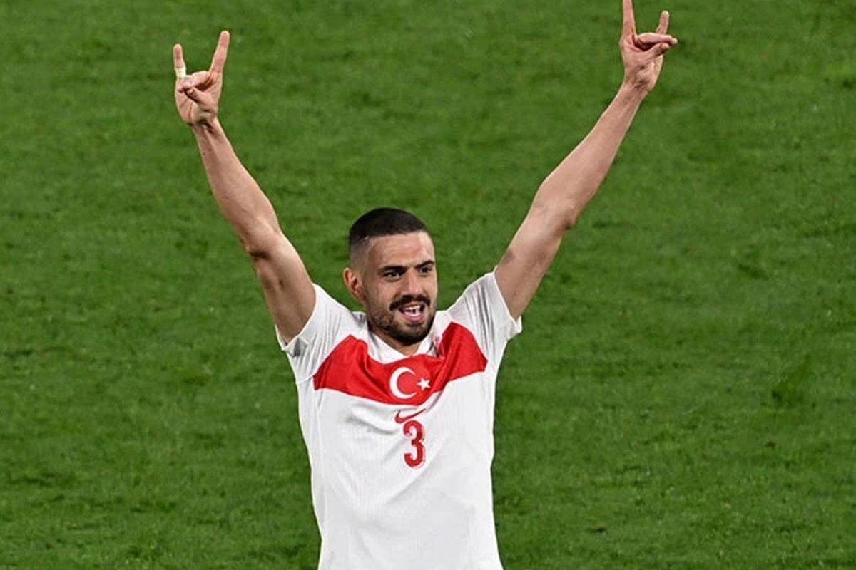 Merih Demiral'ın Fener'e gelmek için yaptığı fedakarlığa bakın