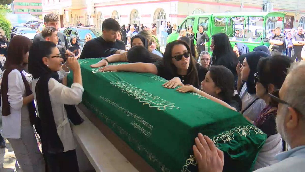Silahlı saldırıda hayatını haybeden Dilan Polat'ın koruması için cenaze töreni düzenleniyor- 1
