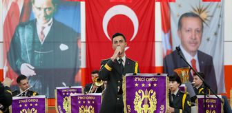 Malatya 2. Ordu Bölge Bando Komutanlığı Darende'de konser verdi