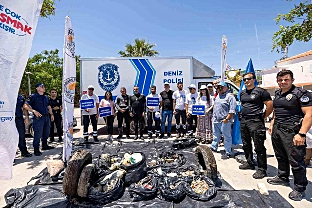 Plajdan 750 kilogram atık toplandı