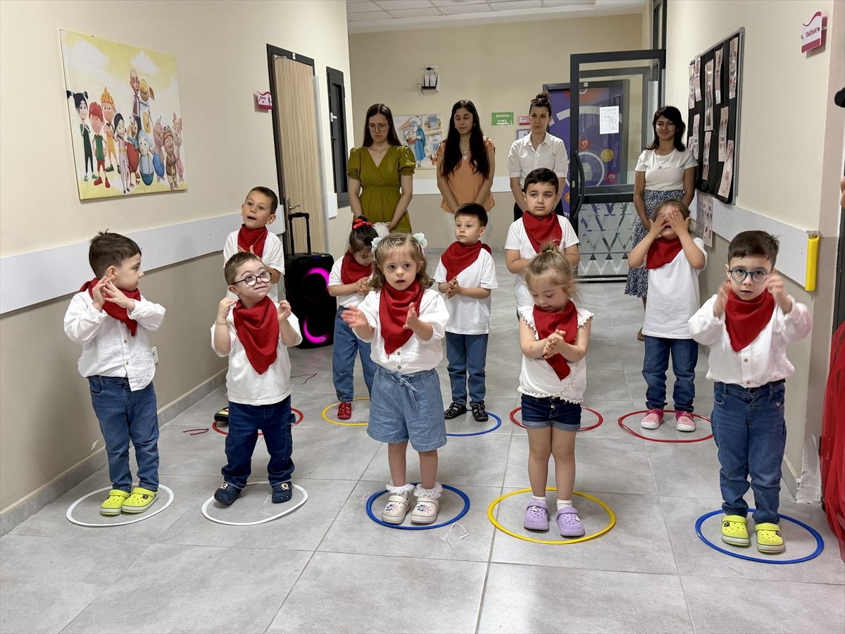 Sakarya'da özel gereksinimli çocuklar için 'oyuncak kütüphanesi' açıldı