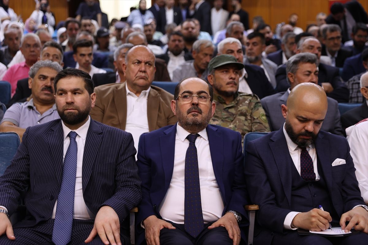 Şam'da Suriye Türkmen Meclisi'nin düzenlediği konferansta birlik ve toplumsal dayanışma mesajları verildi