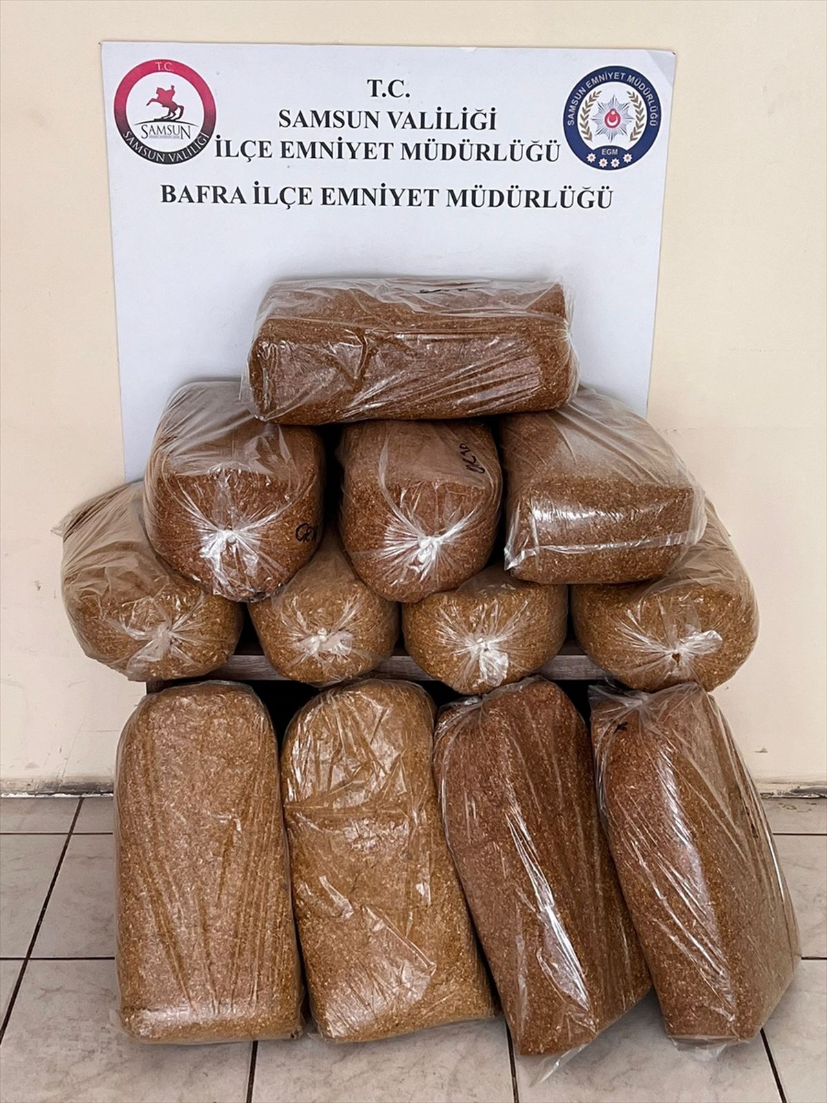 Samsun'da 60 kilogram kaçak tütün ele geçirildi
