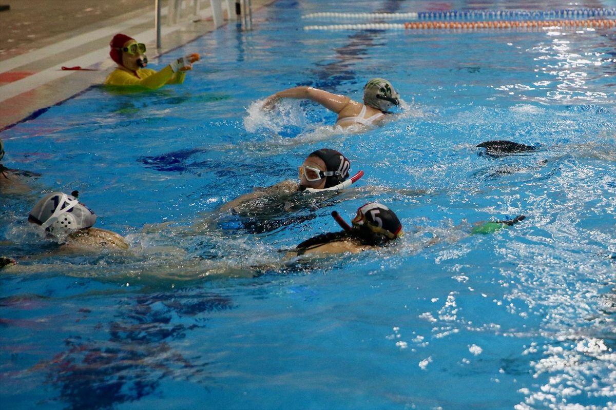 Sualtı Hokeyi Büyükler Türkiye Şampiyonası Kocaeli'de başladı