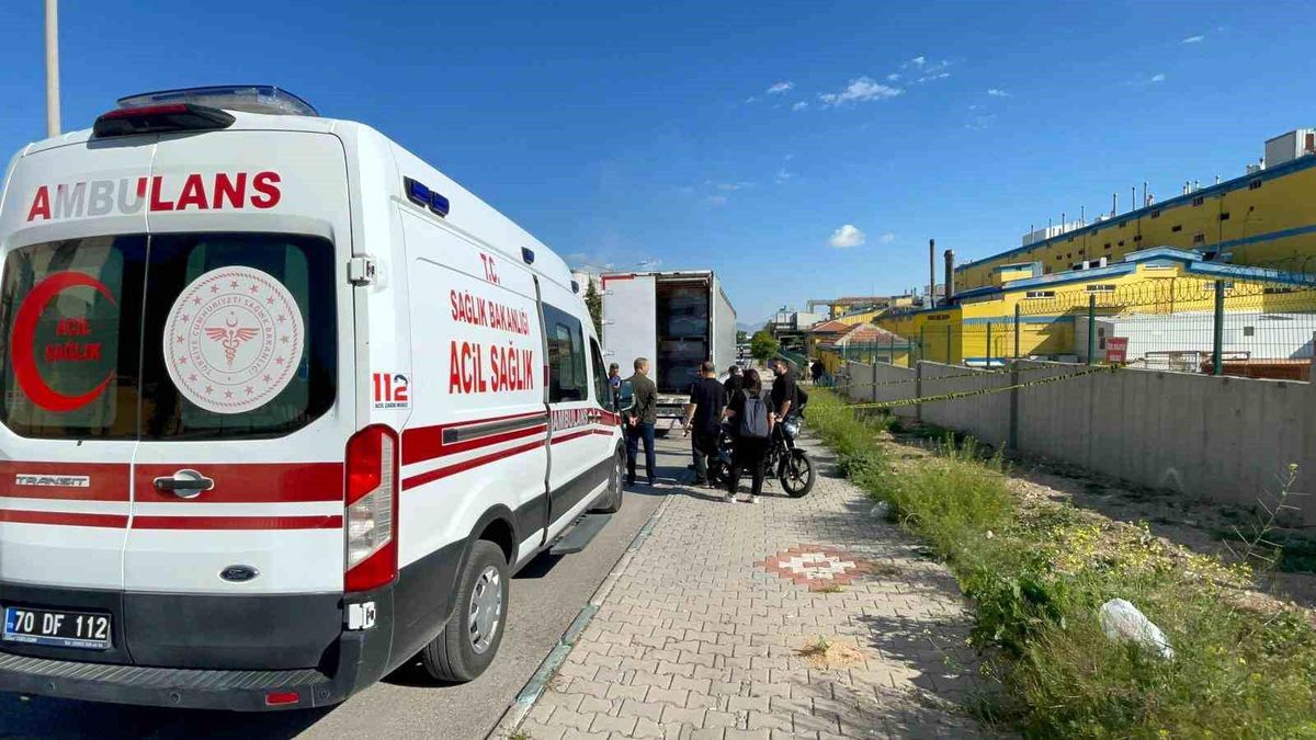 Tır şoförü tırın dorsesinde ölü bulundu