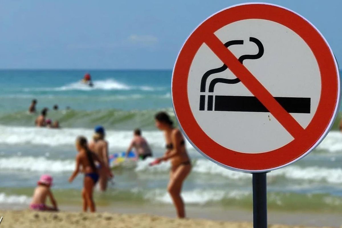 Antalya'nın temiz plajlarında yeni sigara yasağı uygulaması