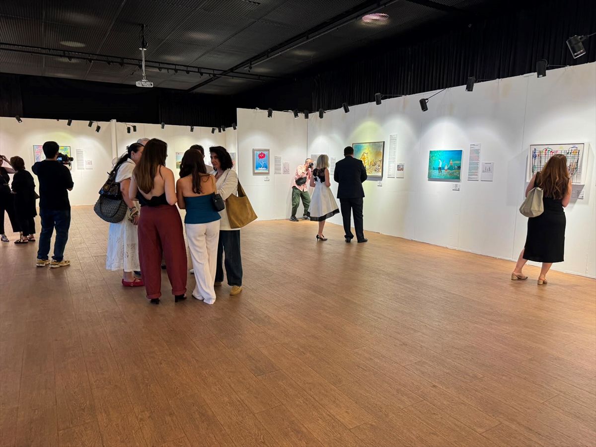 Sanatla İyileşiyoruz sergisi İlber Ortaylı anısına açıldı