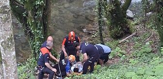 Yalova'da motosikletiyle 30 metre derinliğindeki vadiye düşen kişi kurtarıldı