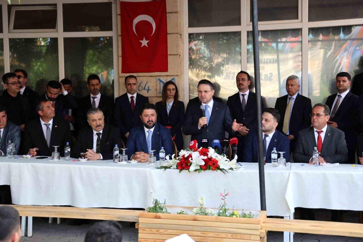 Bakan Gürlek'ten 'Terörsüz Türkiye' ve Ayvalı'ya müjdeler