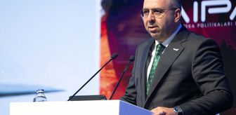 'AI Tomorrow Summit'te yapay zekanın stratejik ve sektörel etkileri ele alındı