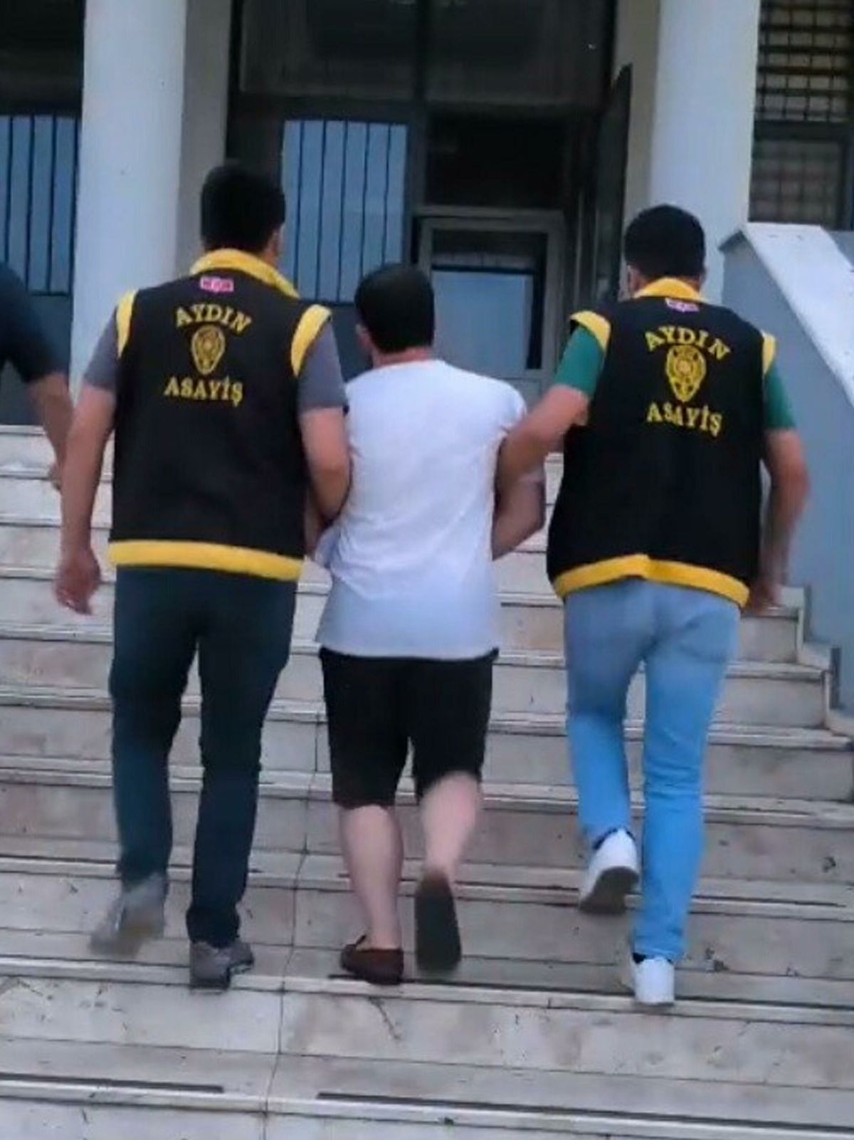 Aydın'da 25 yıl kesinleşmiş hapis cezasıyla aranan hükümlü yakalandı