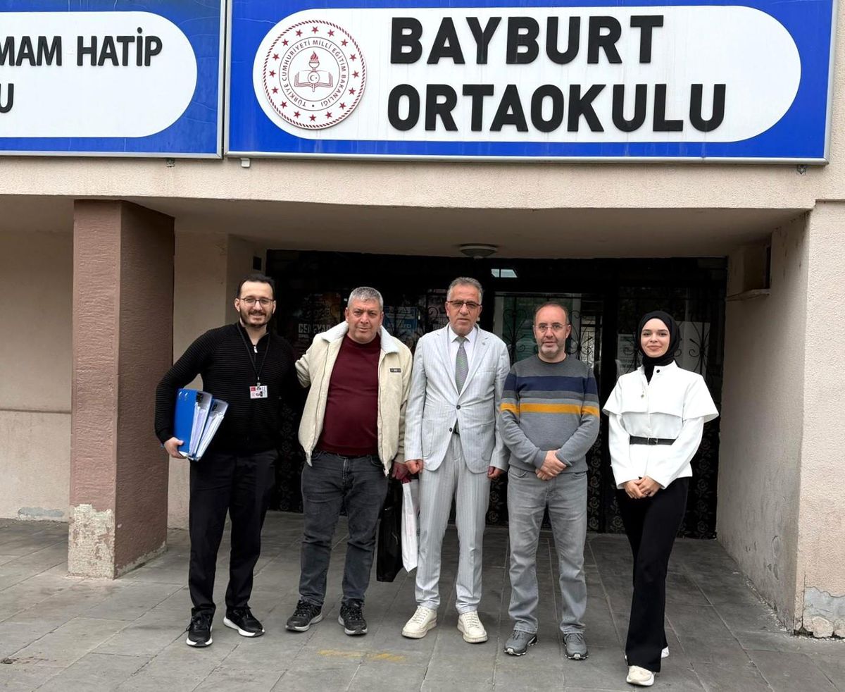 Bayburt'taki okullarda skolyoz taraması yapılıyor