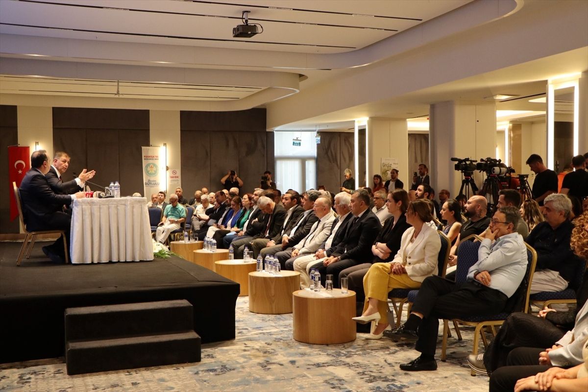Besim Dutlulu ve Cemil Tugay, Gediz Nehri'ndeki kirliliği değerlendirdi